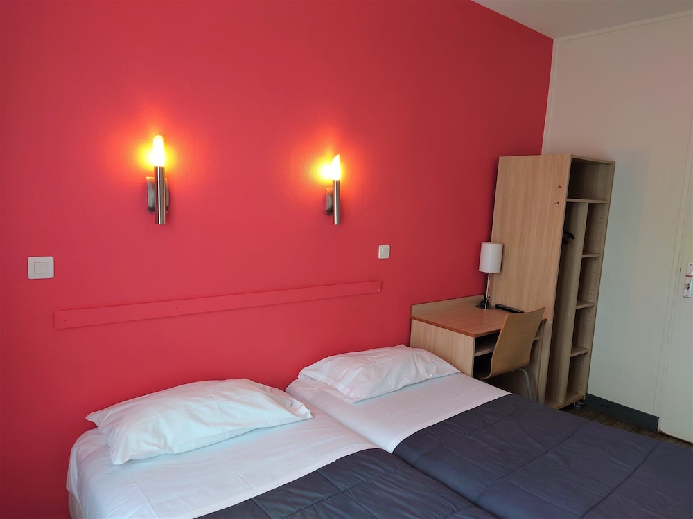 Hotel Tolbiac 23/48