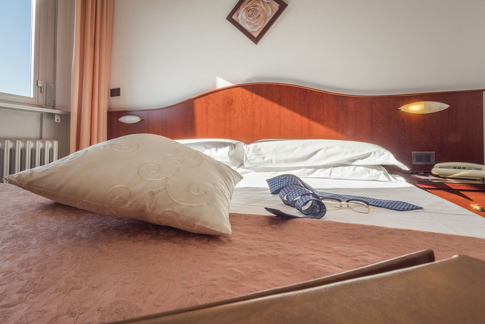 Grifone Hotel Ristorante 20/50