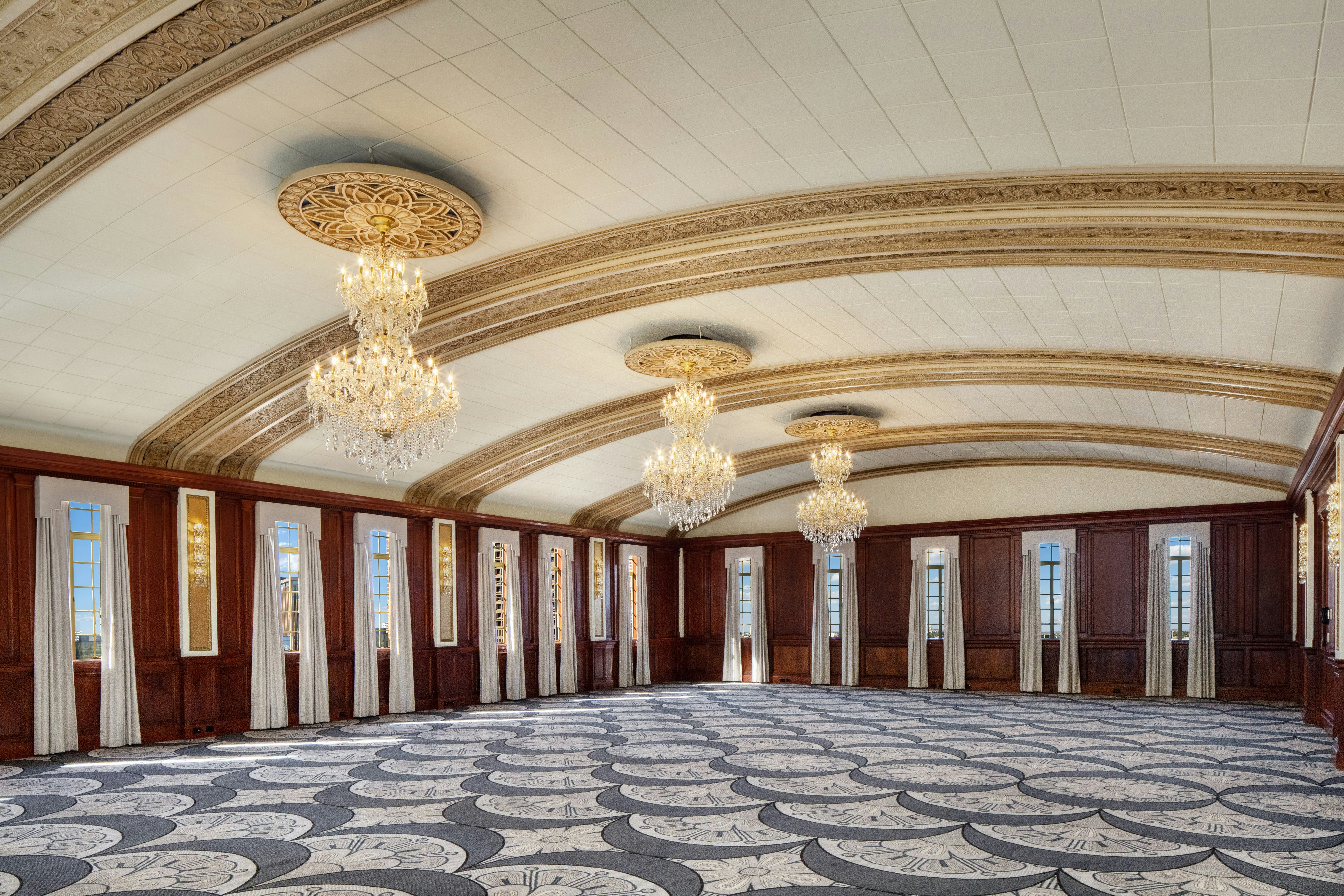 THE SKIRVIN HILTON OKLAHOMA CITY 11/65