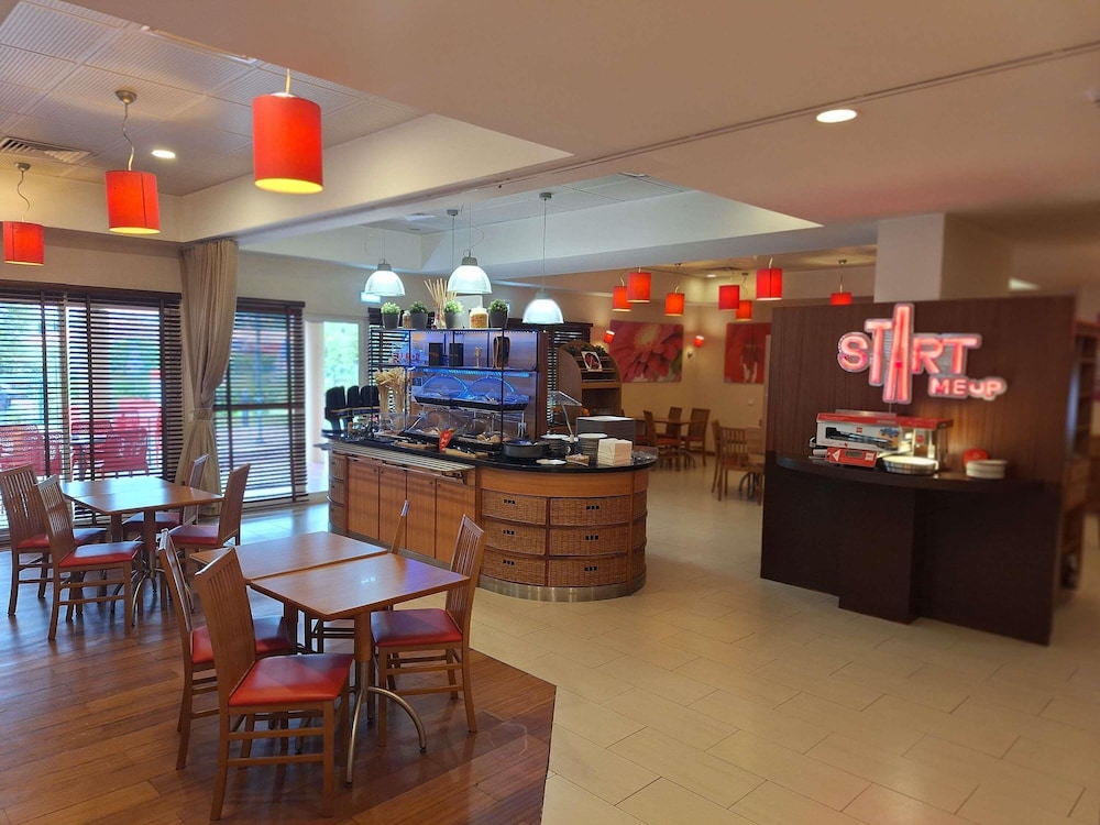 Ibis Setubal 34/48