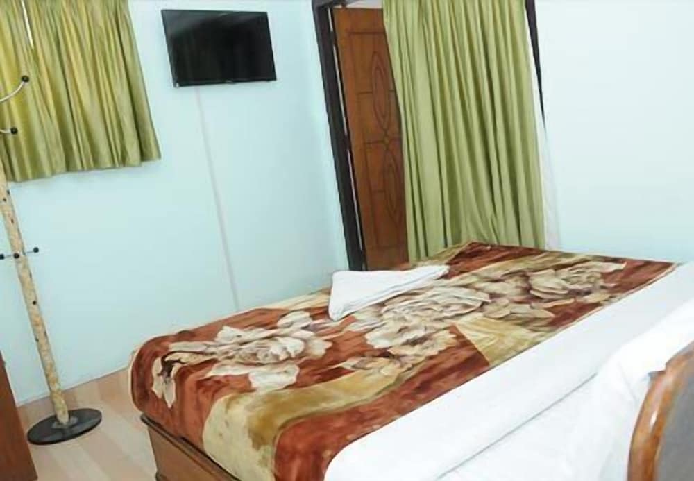 Shiva Shankar Hotel 14/32