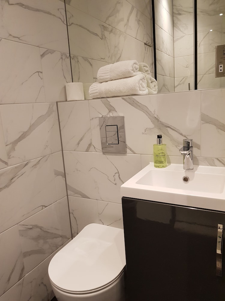 Euston Square Hotel 50/52