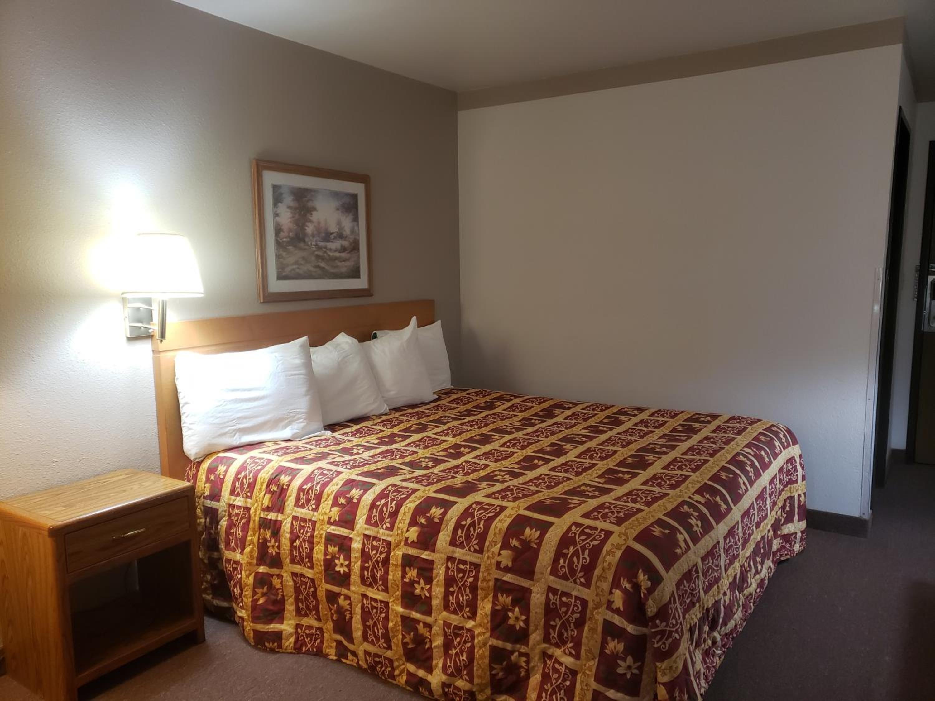 Americas Best Value Inn Burlington 32/62