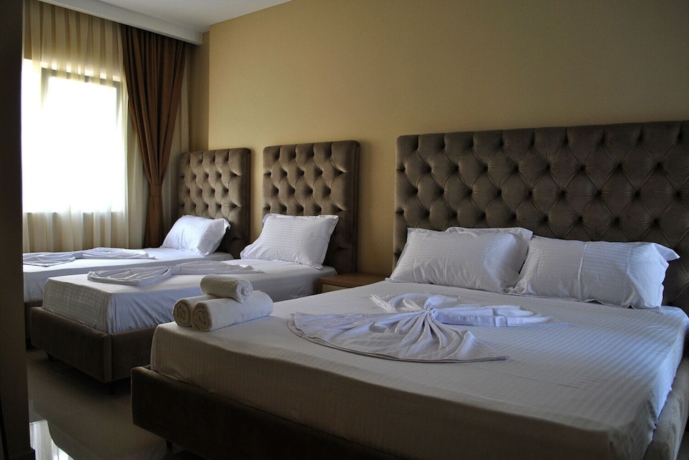 Hotel Frojd 5/22