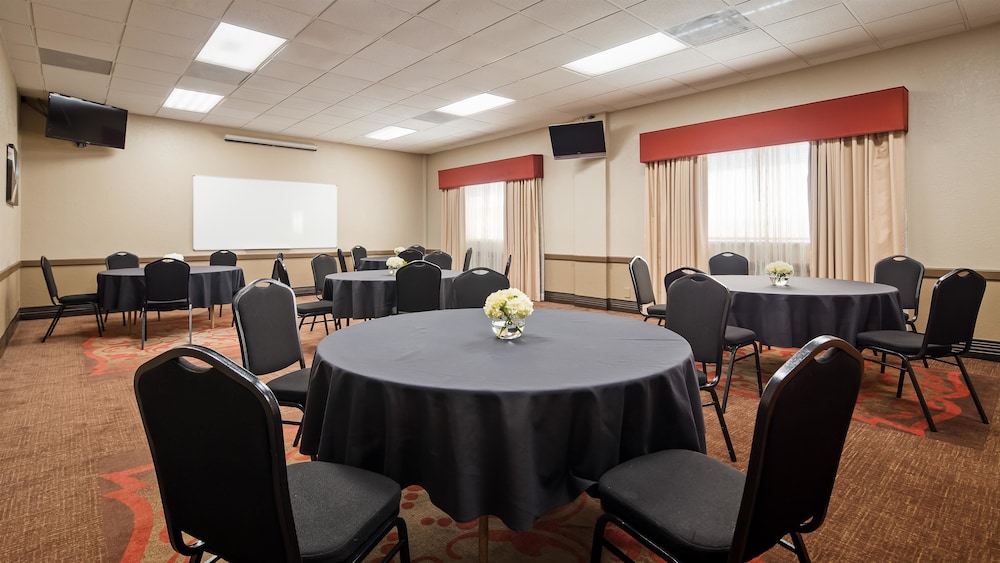 Best Western Plus The Charles Hotel 40/42