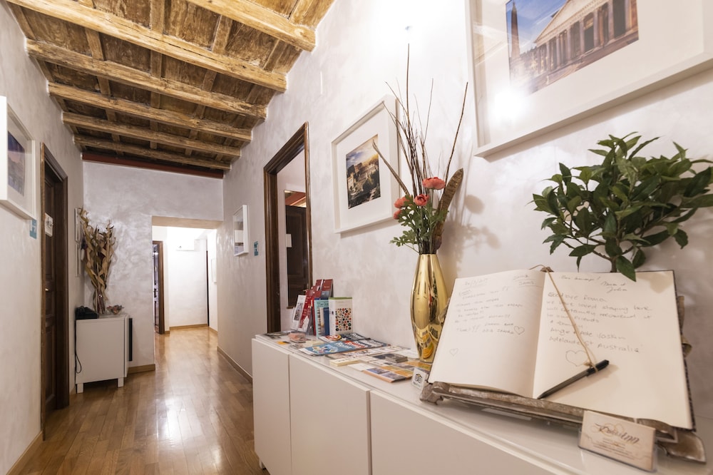 Dulcis Inn Pantheon 5/50