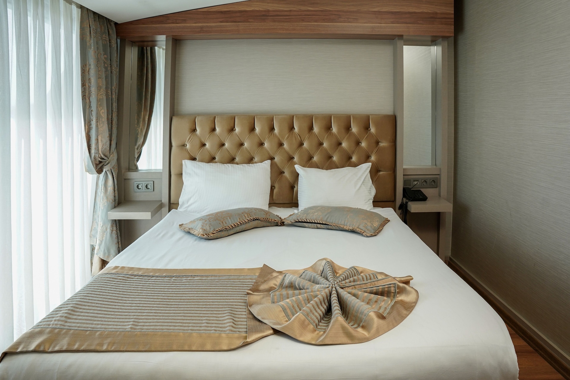 STANDARD, DOUBLE BED
