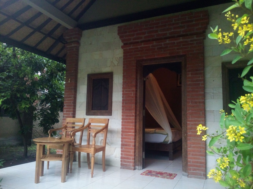 Suka Sari Cottages 50/71