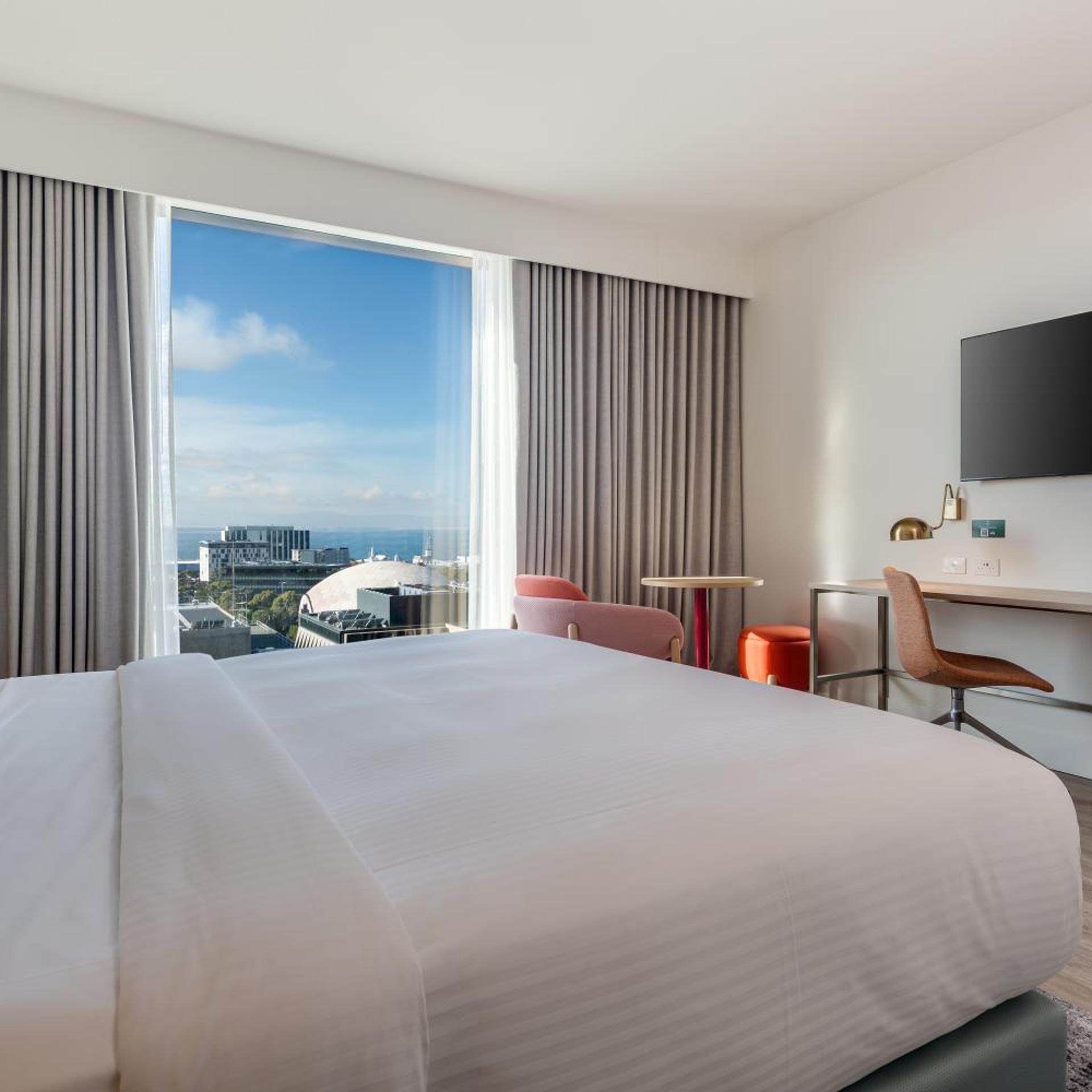 1 Bedroom, Suite, Bay View, Dining Area, Kitchenette