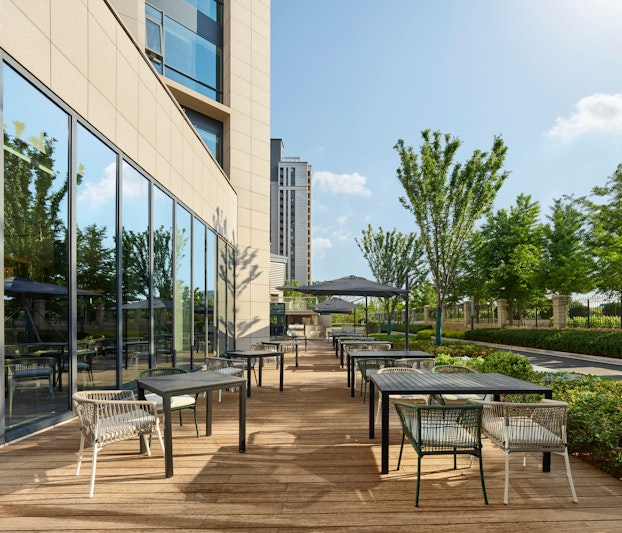 DoubleTree by Hilton Yantai Golden Coast Hotel and Suites 49/57