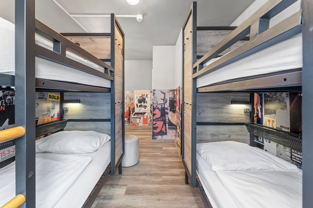 Mixed Dorm, 4 Beds