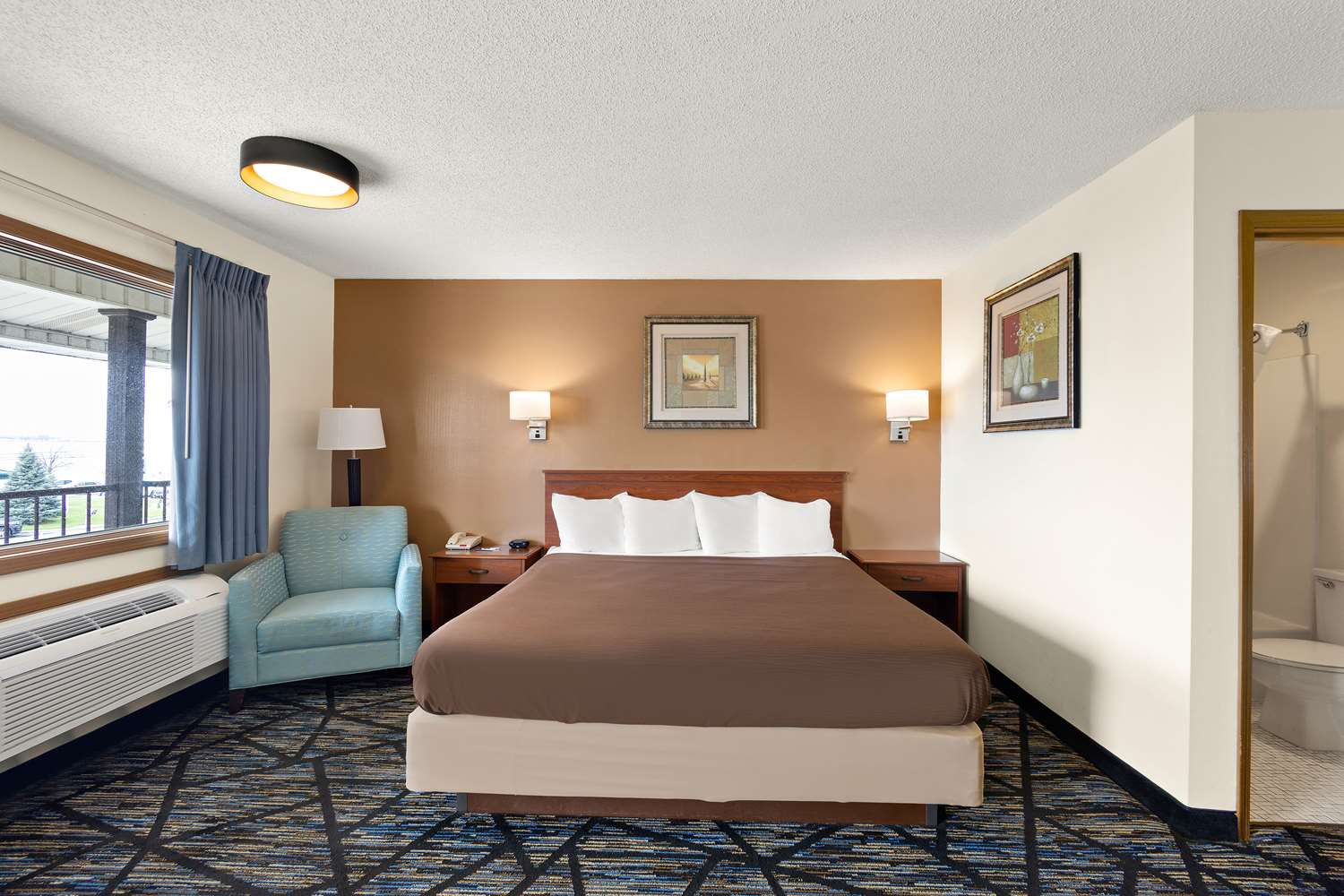 Americas Best Value Inn Celina 2/10