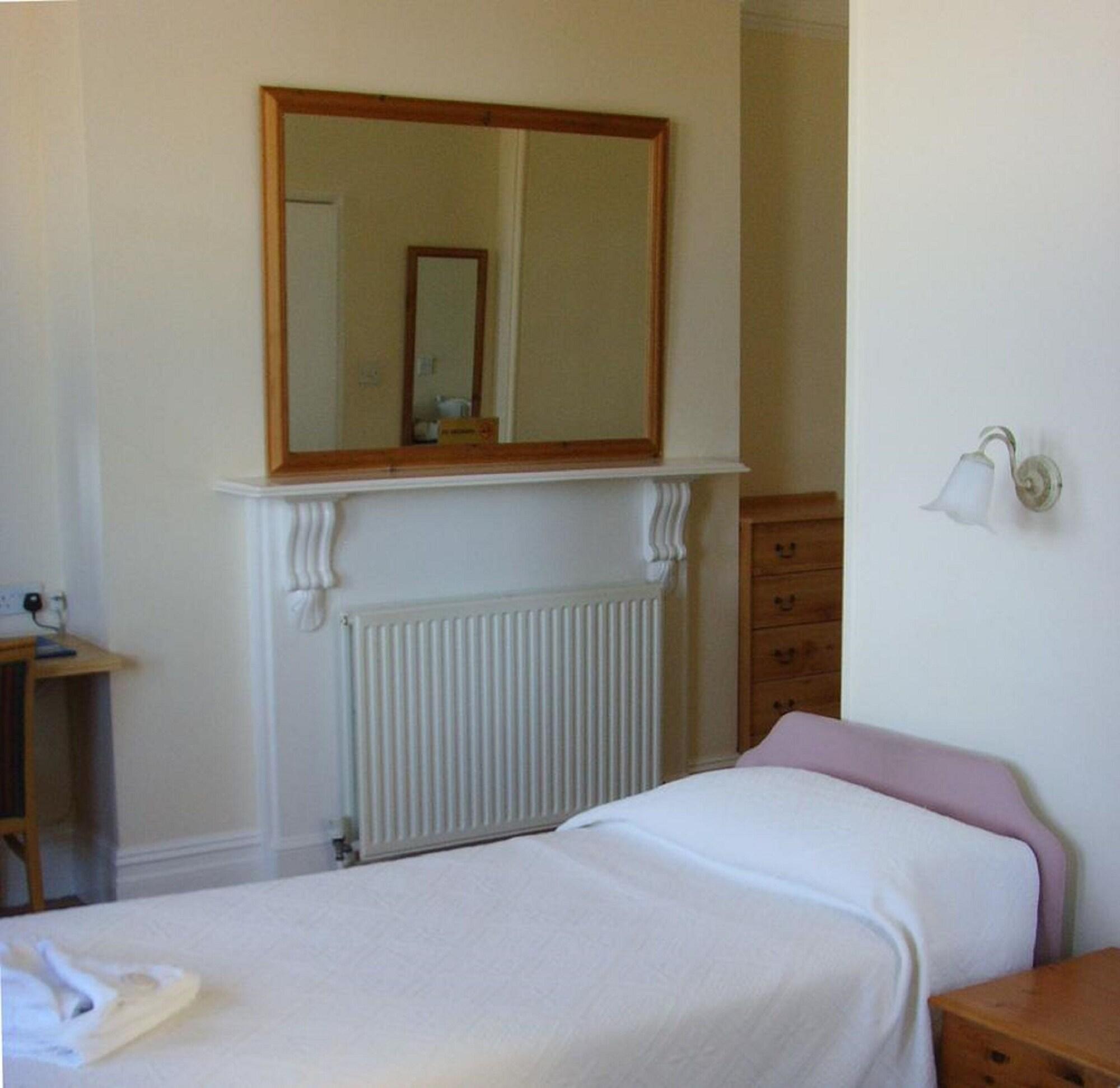 Alexandra Hotel Eastbourne 18/34