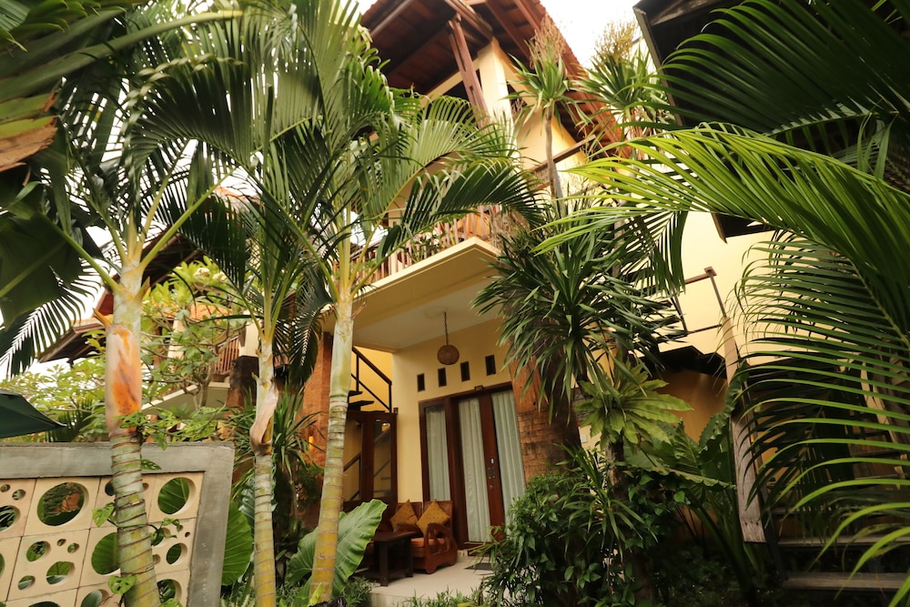 Mina Pelasa Hotel and Resto 57/61