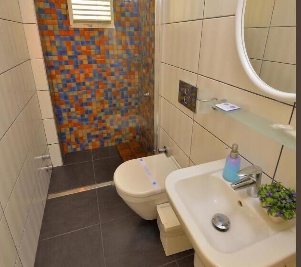 Calis Hotel 45/48