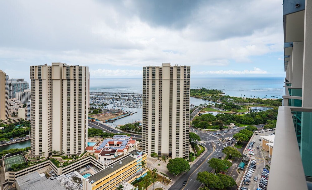 Castle at Ala Moana Hotel 9/59