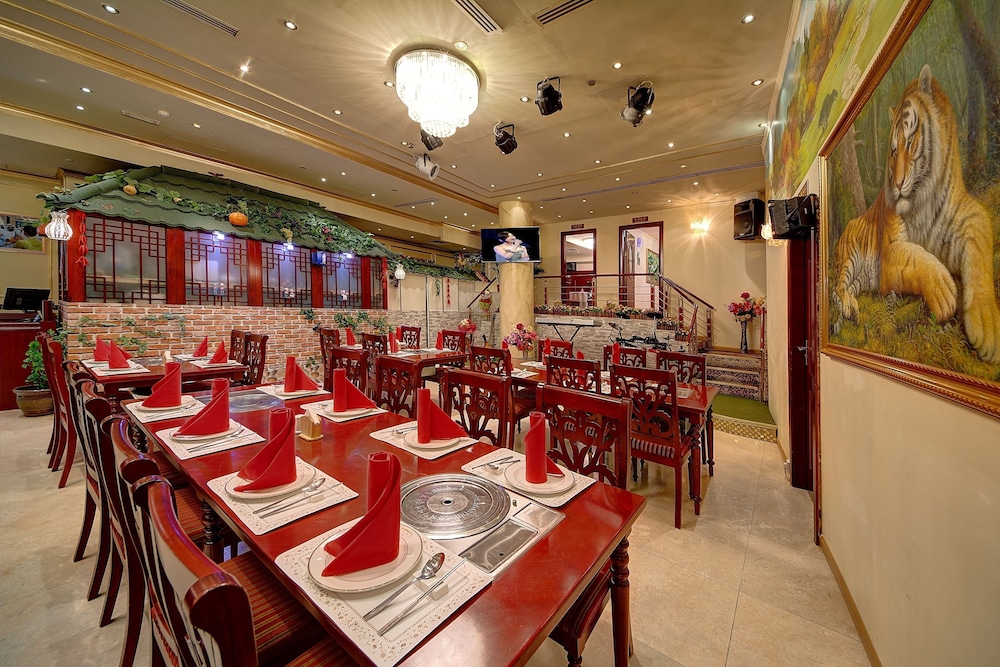 restaurant cafeteria