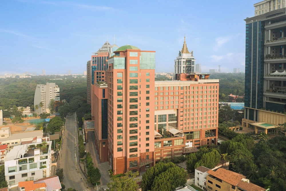 Oakwood Premier Prestige Ub City Bangaluru 2/55