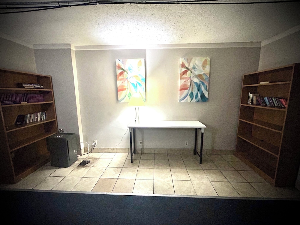Apm Inn & Suites 11/54
