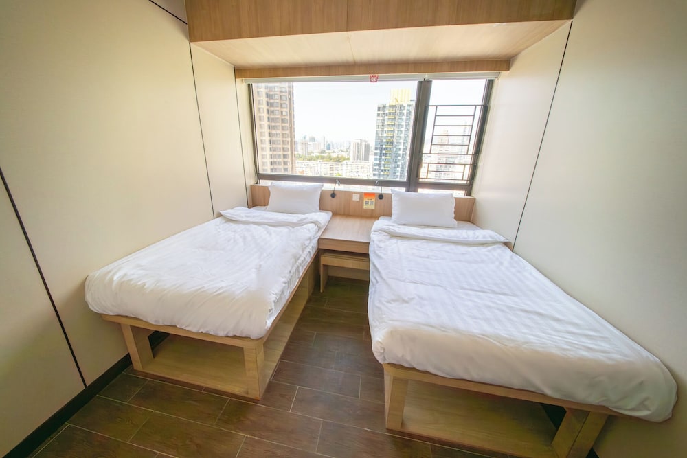 MIJ (Kai Tak) Hotel 27/64