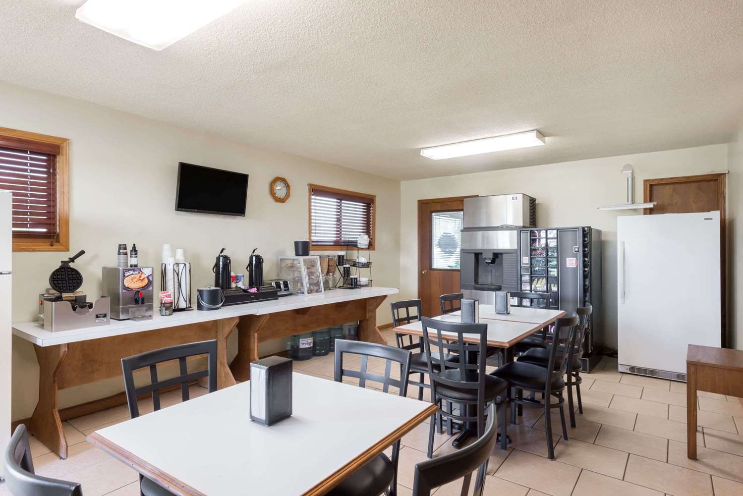 Americas Best Value inn Chanute 24/29