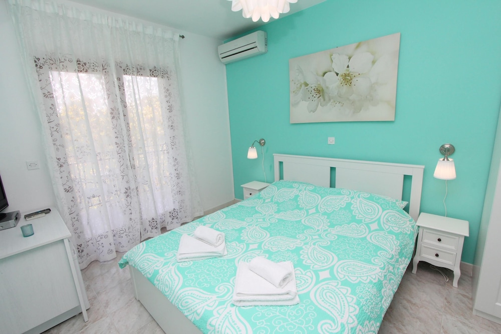 ROOM, DOUBLE BED, BALCONY