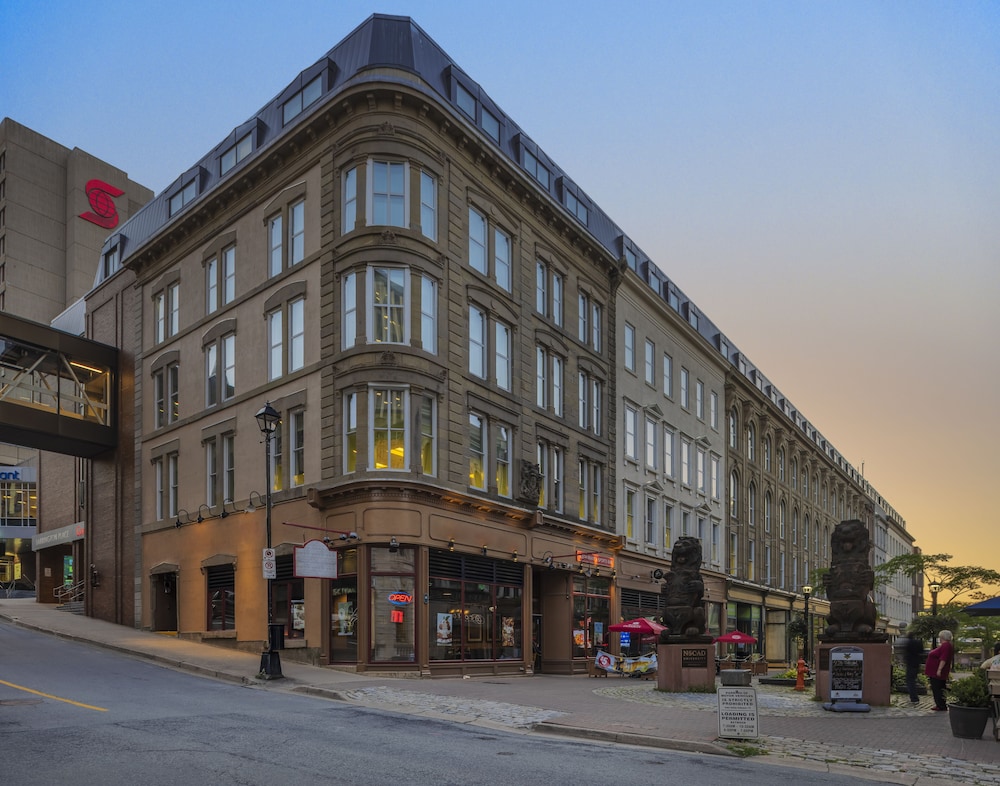 The Barrington Hotel 39/40