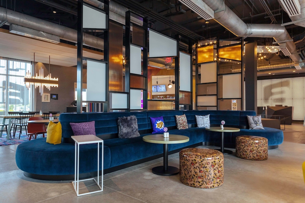 Aloft Orlando Lake Buena Vista 34/49