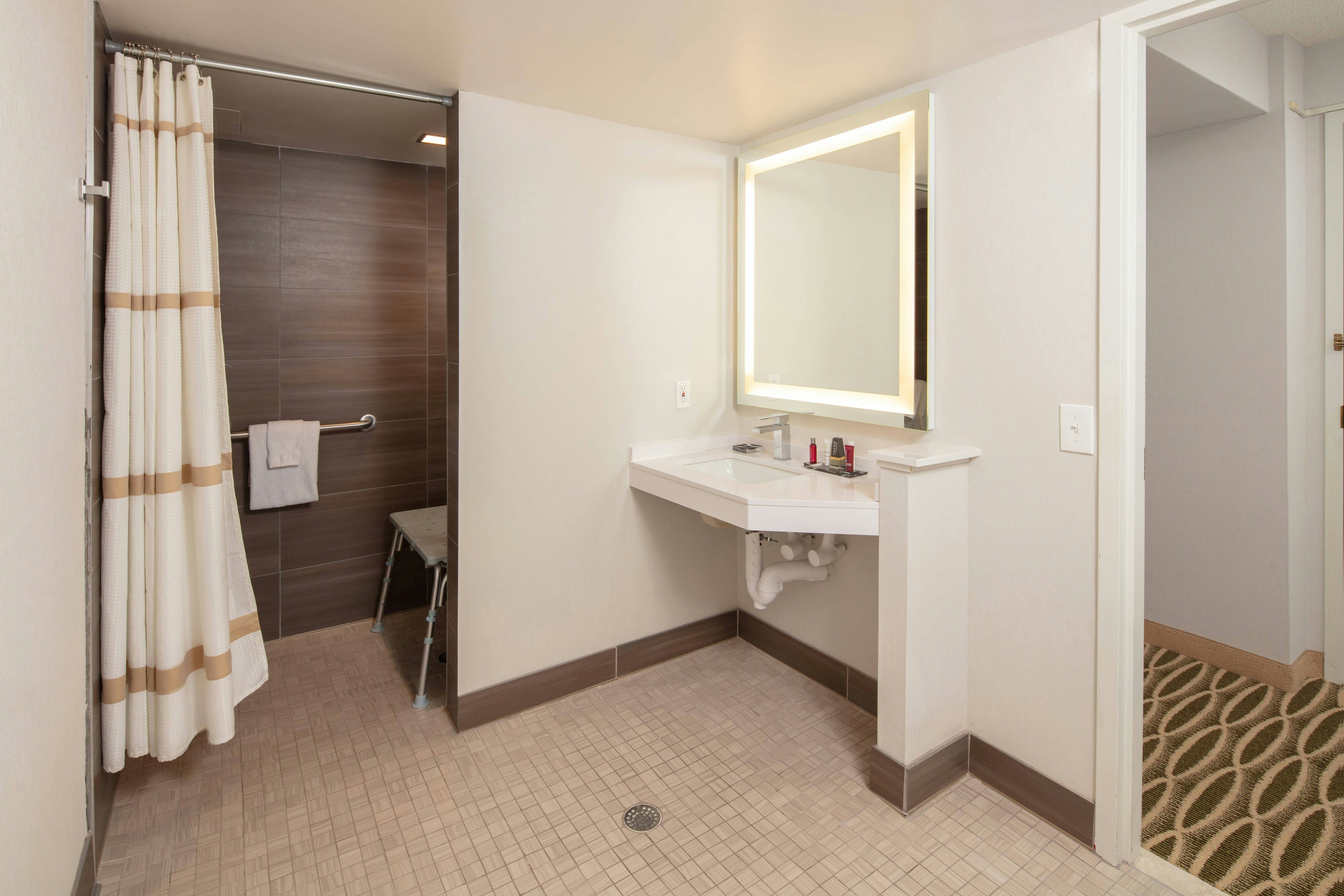 غرفة بسرير مزدوج، Minneapolis Marriott Southwest 2/2