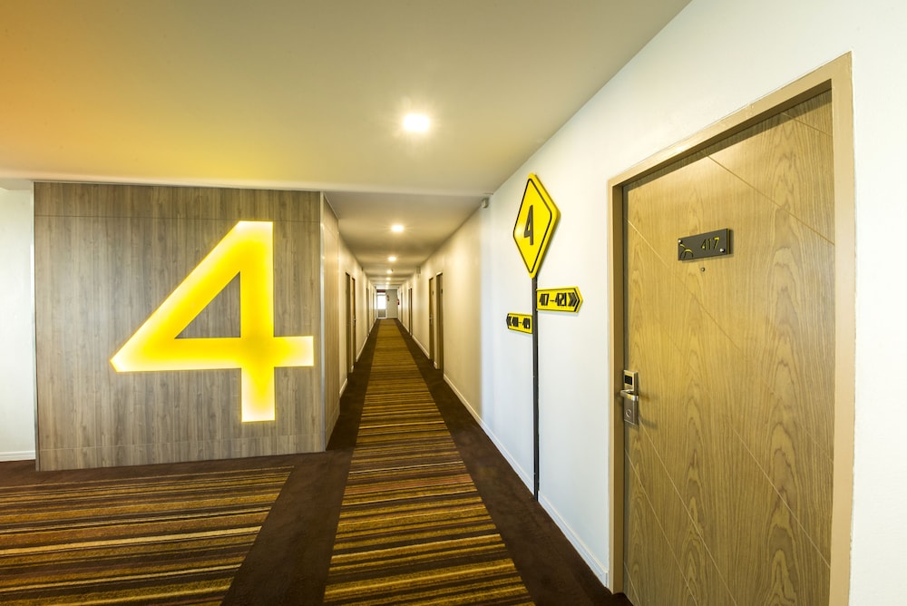 The Circle Hotel 44/64