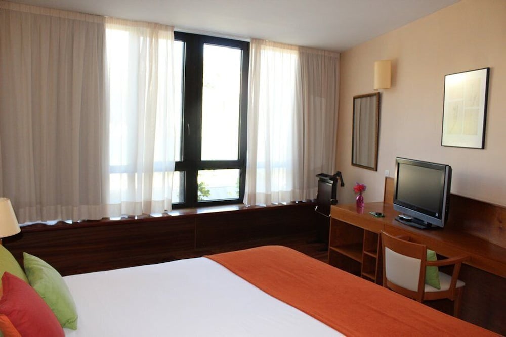 Hotel Escuela Santa Cruz 26/67