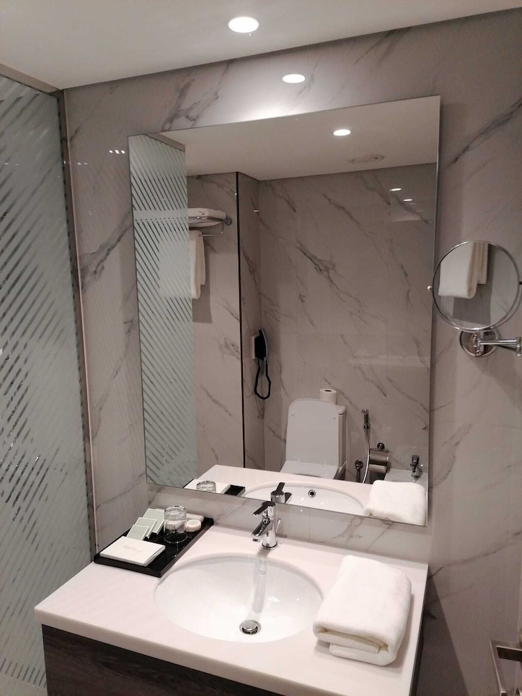 Gloria Hotel and Suites 28/28