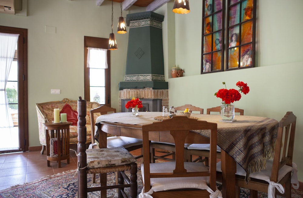 CORTIJO DE SALIA 16/32