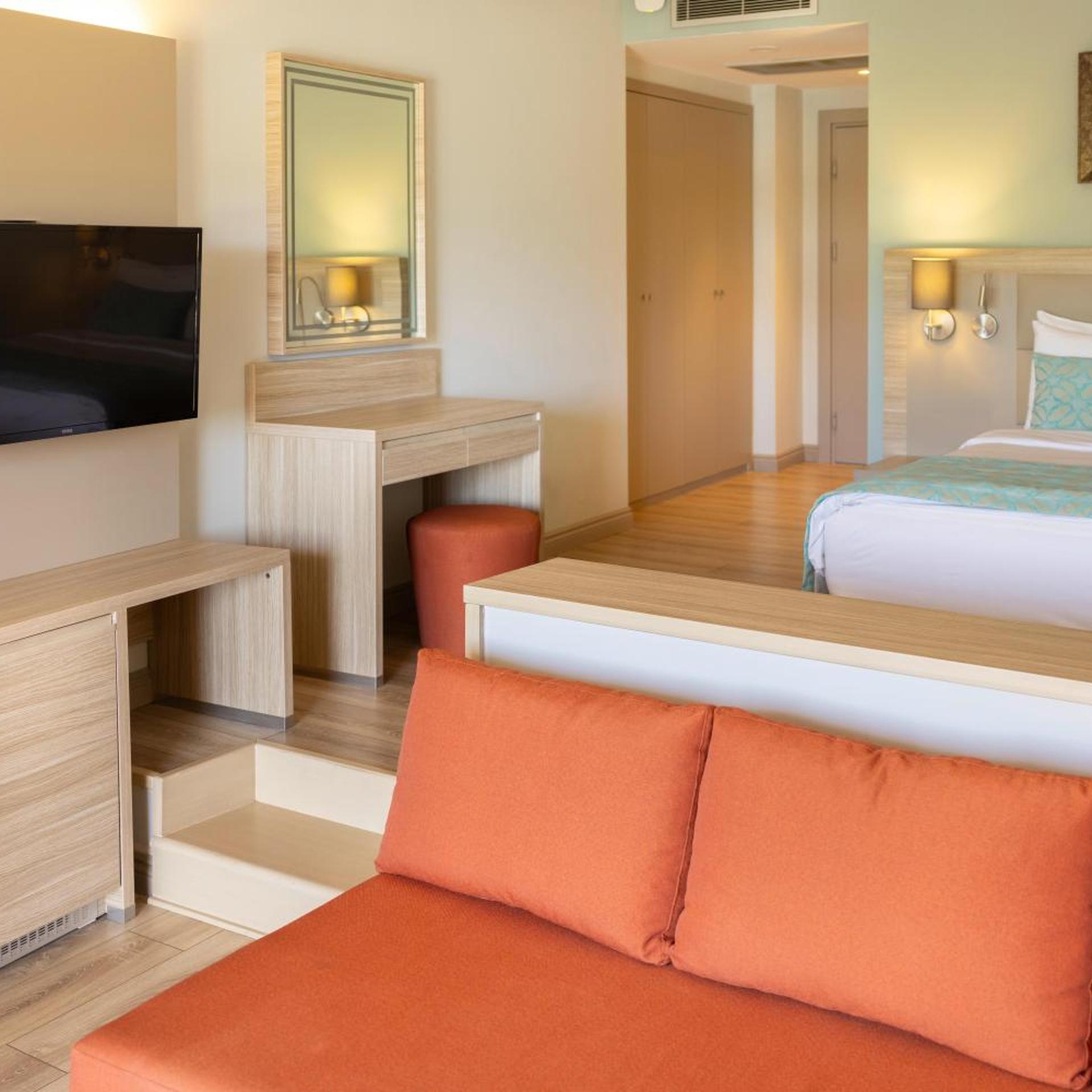 غرفة سوبيريور بسرير مزدوج أو سريرين منفصلين، Aqua Fantasy Aquapark Hotel And Spa All Inclusive 2/3
