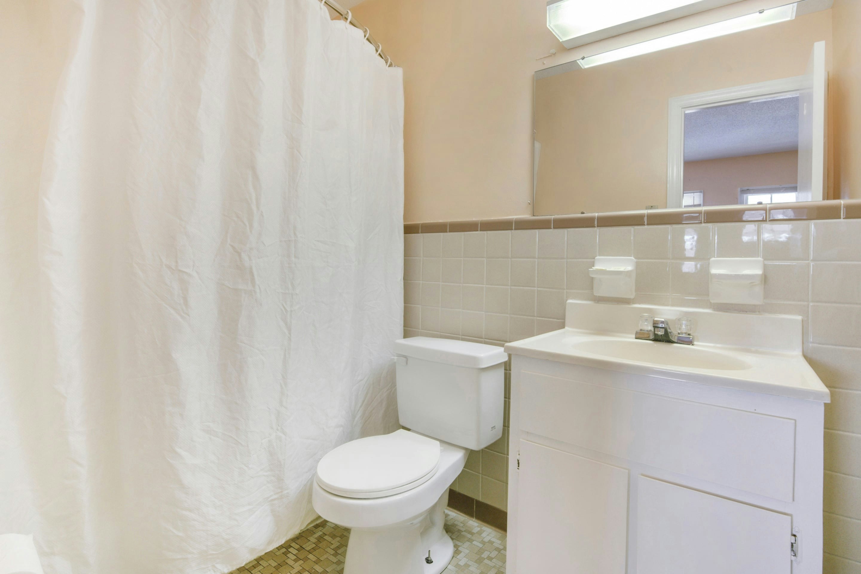 OYO Hotel Durham West Hills 36/36