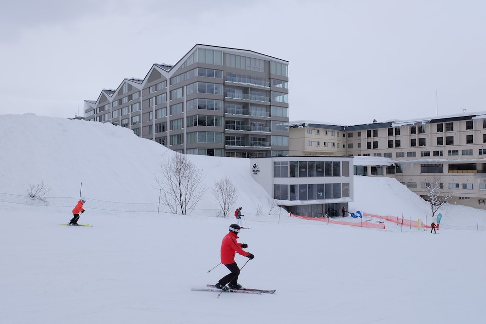The Maples Niseko 4/50