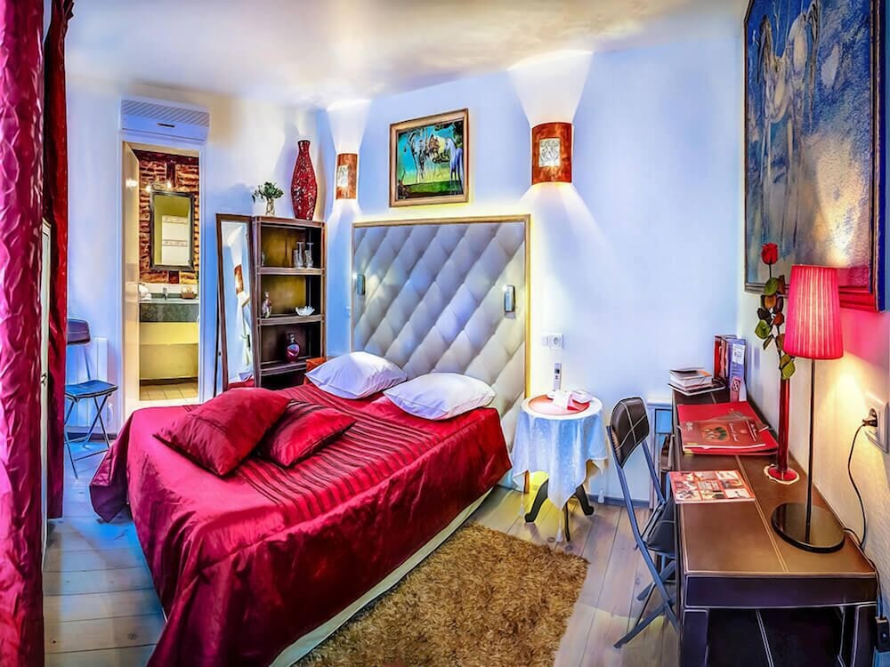 Hotel Renaissance 55/77
