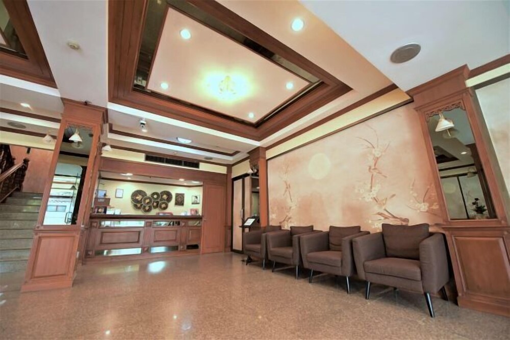 Hua Lin Inn 18/25