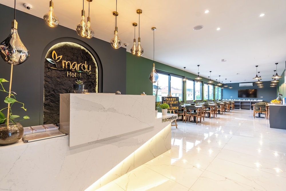 Mardy Hotel 4/47
