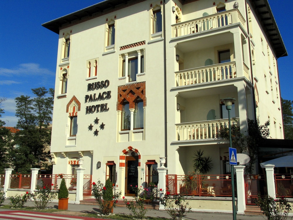 Russo Palace 5/57