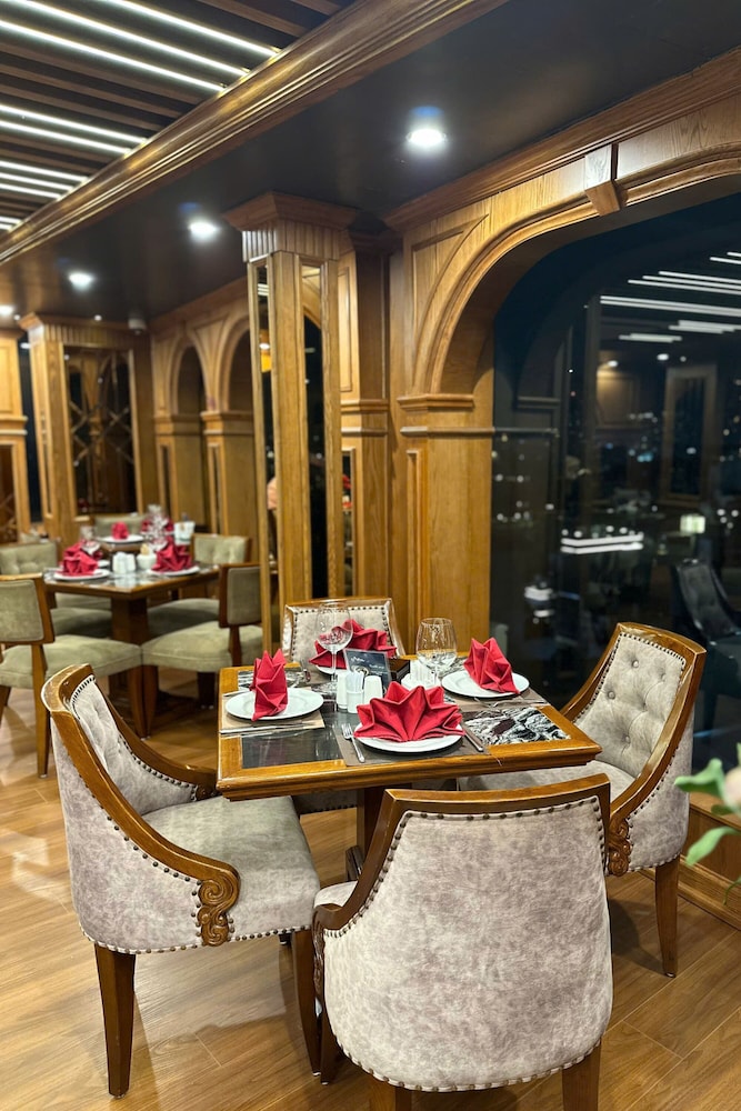 Rex Hanoi Hotel 47/68