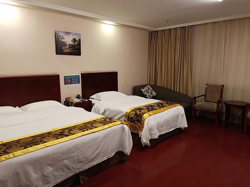 GreenTree Inn Beijing Chaoyang District Xizhihe Commercial Center Express Hotel 7/18