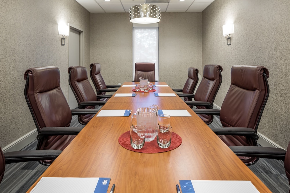 Holiday Inn Express Atlanta Airport College Park 51/57