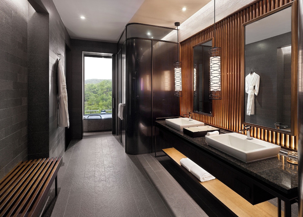 Cabin, Twin Beds, Forest View، Ananti at Busan Cove 5/7