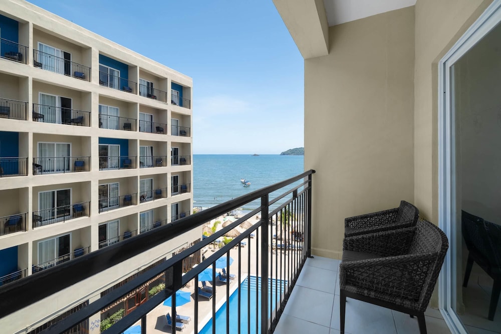 Decameron La Marina Guayabitos Ramada All Inclusive Resort 5/50