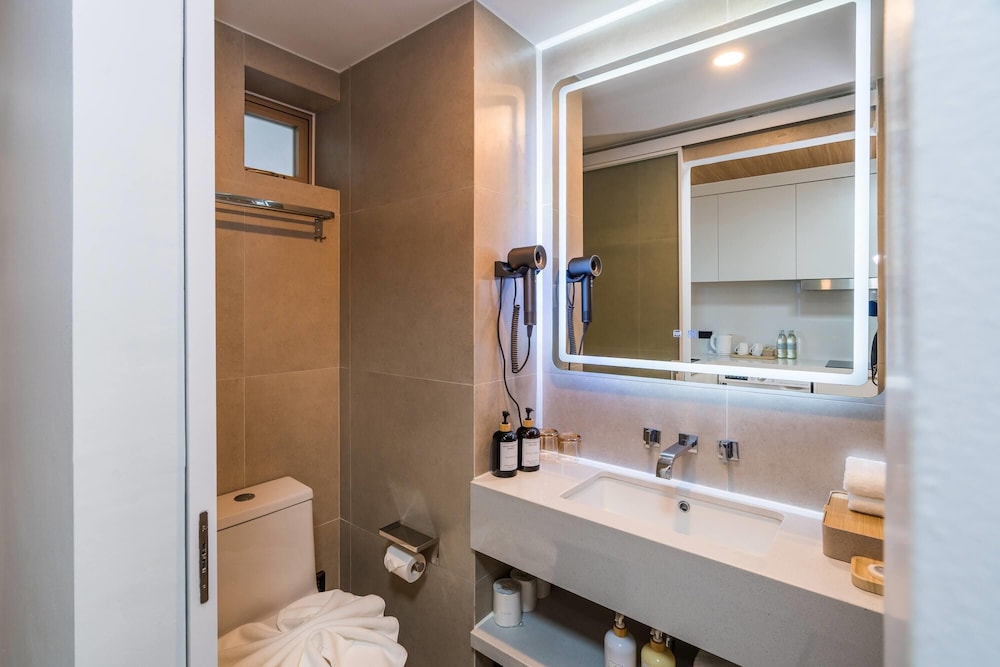 Wyndham Garden Samui Wing 68/70