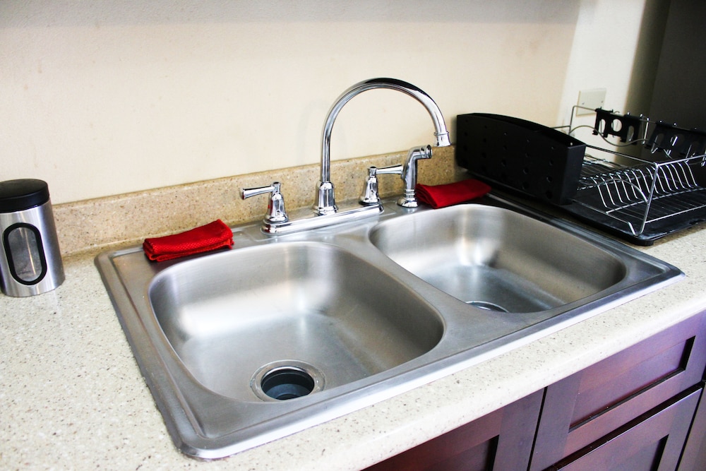 Eclipse Suite Guest Apartments 77/77