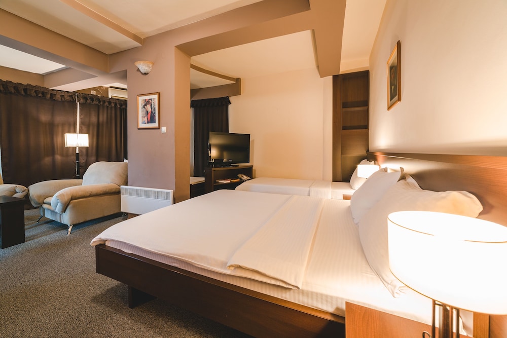 Keto Hotel 15/39