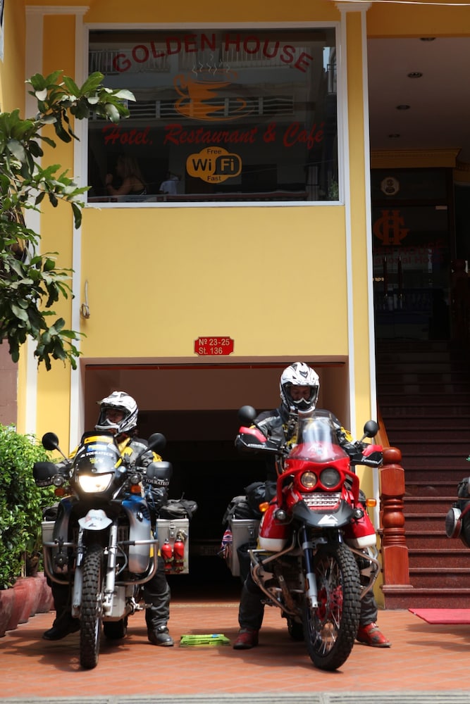 Golden House International Hotel 45/47