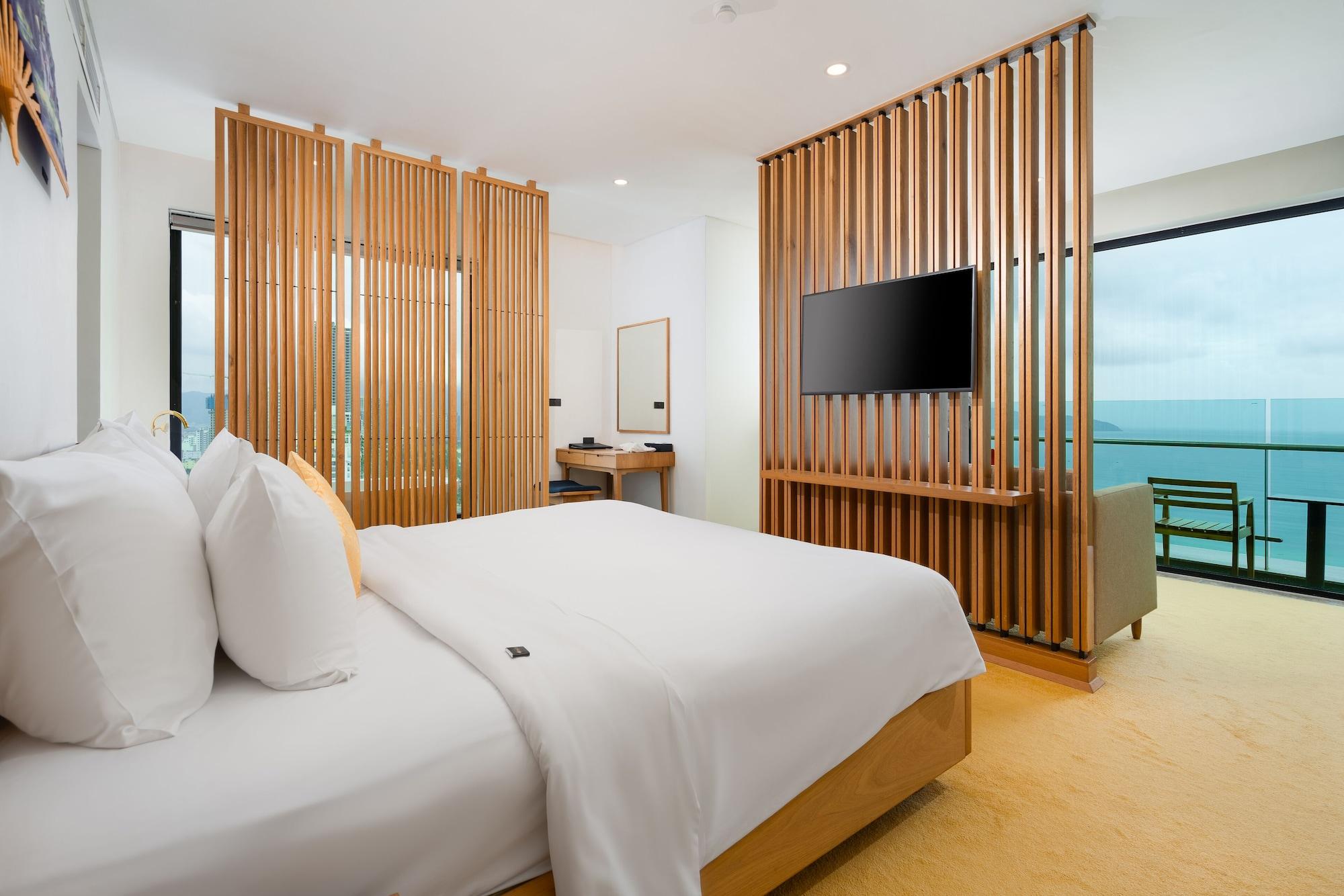 Premium, Suite, Ocean View, Balcony